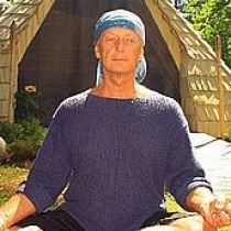 Пошутил! Михаил Задорнов уходит от жены к молодой любовнице