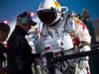 Австралийский парашютист совершил прыжок с высоты 29 км