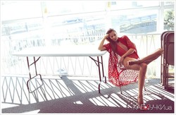 Модель Энико Михалик в журнале Vogue Mexico