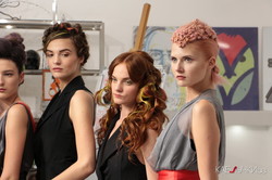 Odessa Holiday Fashion Week стартовал с показа модных причесок и диджей-сета