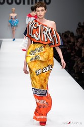 Сыр, поп-корн и Макдональдс - показ Moschino осень-зима 2014/2015