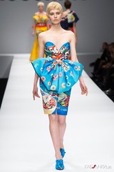 Сыр, поп-корн и Макдональдс - показ Moschino осень-зима 2014/2015