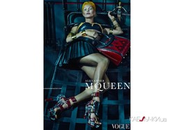 Кейт Мосс стала лицом культовой марки Alexander McQueen