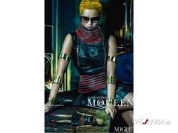 Кейт Мосс стала лицом культовой марки Alexander McQueen