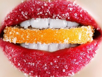 Поберегите губы! Уход и красота в двадцатиградусный мороз: рекомендации визажиста