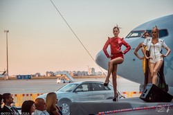 Небо. Девушка. Самолет