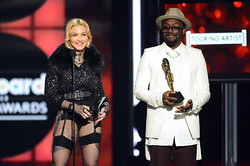 Billboard Music Awards-2013: красная дорожка и шоу