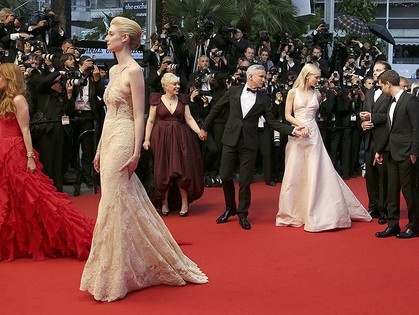 Красная дорожка Канского кинофестиваля 2013: лучшие платья и бьюти-луки
