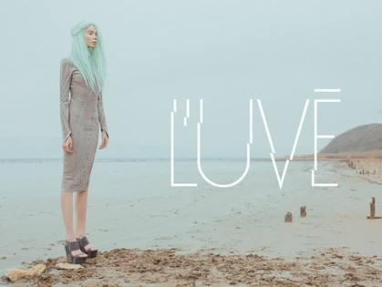 Показ весенне-летней коллекции бренда L'UVE Geometric Violation