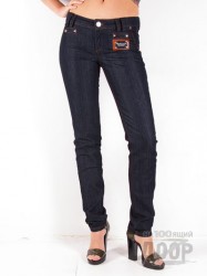 Почему мужчины любят девушек в брюках