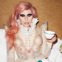 леди гага,грудь,силикон